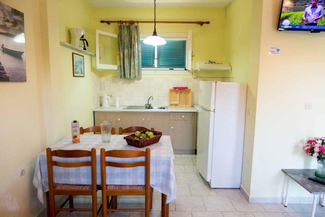 Yiannis Apartments Agios Georgios Pagoi Corfu อายีโอส เยออร์ยิโอส ปากอน ภายนอก รูปภาพ