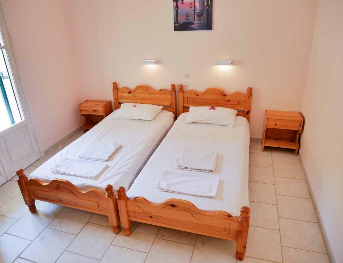 Yiannis Apartments Agios Georgios Pagoi Corfu อายีโอส เยออร์ยิโอส ปากอน ภายนอก รูปภาพ