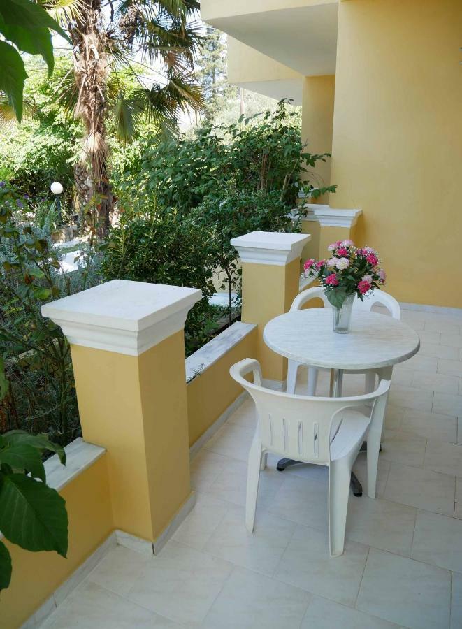 Yiannis Apartments Agios Georgios Pagoi Corfu อายีโอส เยออร์ยิโอส ปากอน ภายนอก รูปภาพ