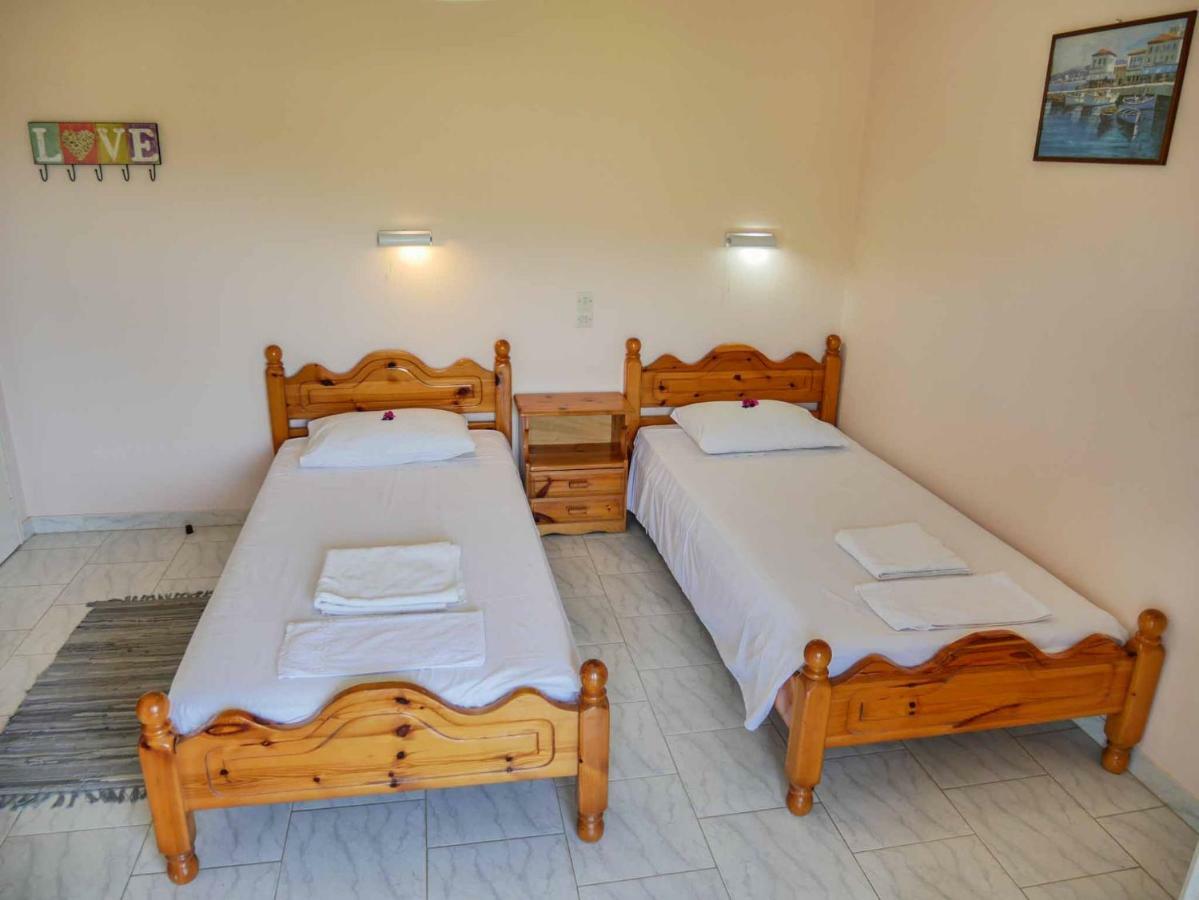 Yiannis Apartments Agios Georgios Pagoi Corfu อายีโอส เยออร์ยิโอส ปากอน ภายนอก รูปภาพ