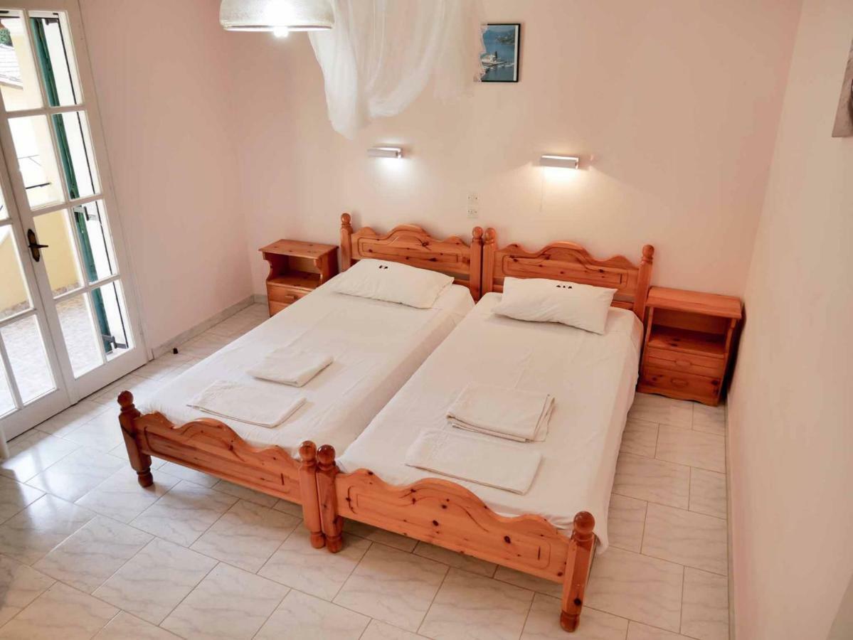 Yiannis Apartments Agios Georgios Pagoi Corfu อายีโอส เยออร์ยิโอส ปากอน ภายนอก รูปภาพ