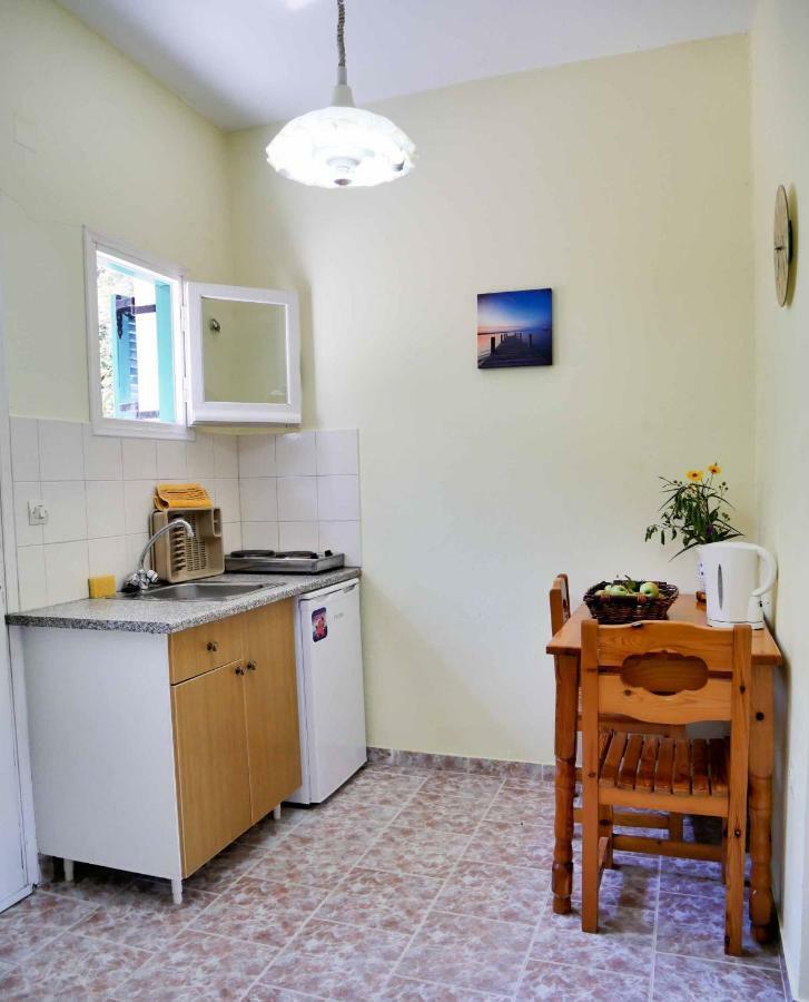 Yiannis Apartments Agios Georgios Pagoi Corfu อายีโอส เยออร์ยิโอส ปากอน ภายนอก รูปภาพ