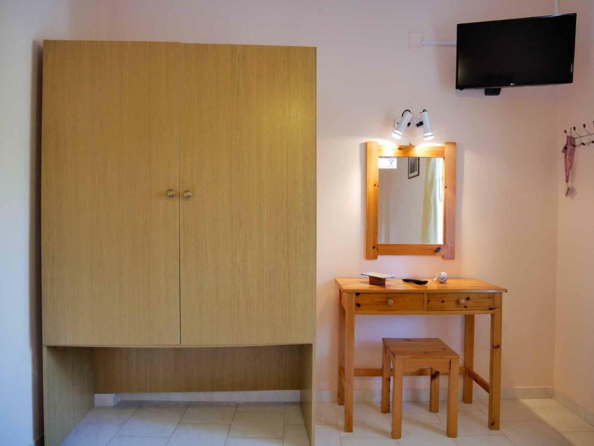 Yiannis Apartments Agios Georgios Pagoi Corfu อายีโอส เยออร์ยิโอส ปากอน ภายนอก รูปภาพ