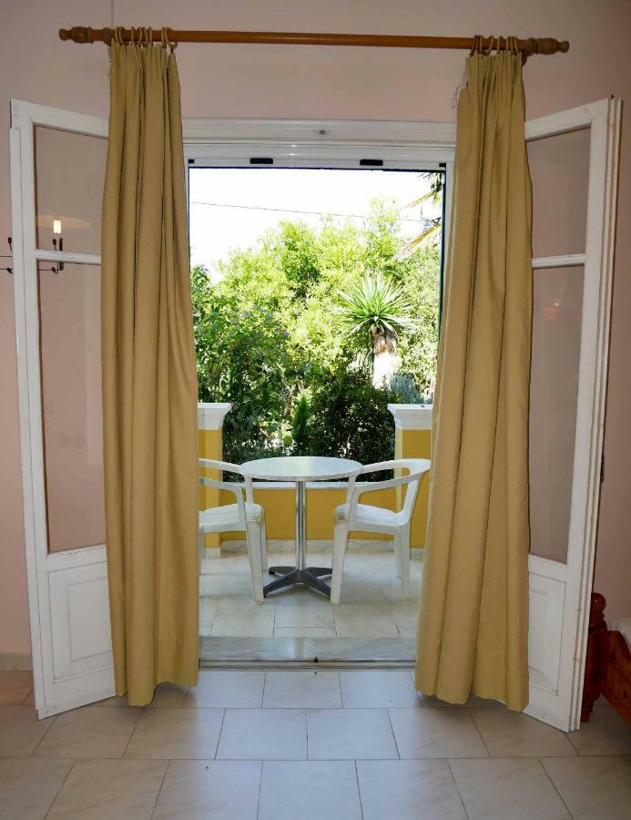 Yiannis Apartments Agios Georgios Pagoi Corfu อายีโอส เยออร์ยิโอส ปากอน ภายนอก รูปภาพ