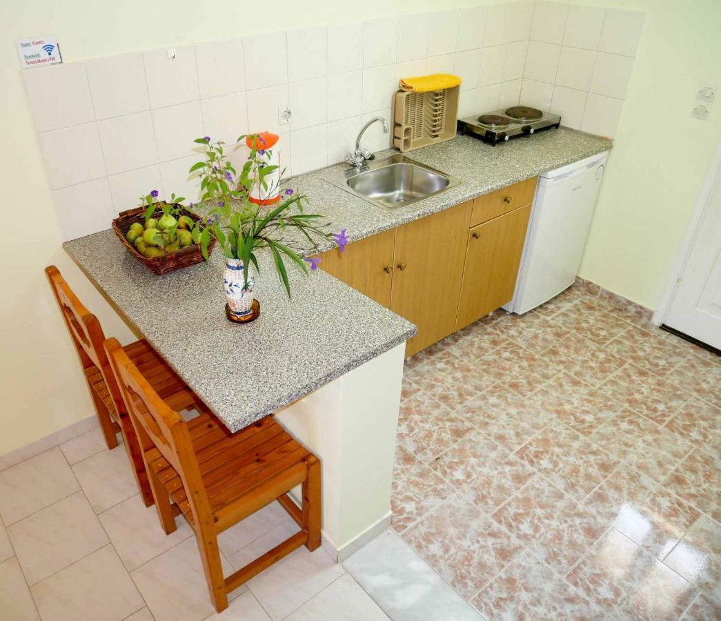 Yiannis Apartments Agios Georgios Pagoi Corfu อายีโอส เยออร์ยิโอส ปากอน ภายนอก รูปภาพ