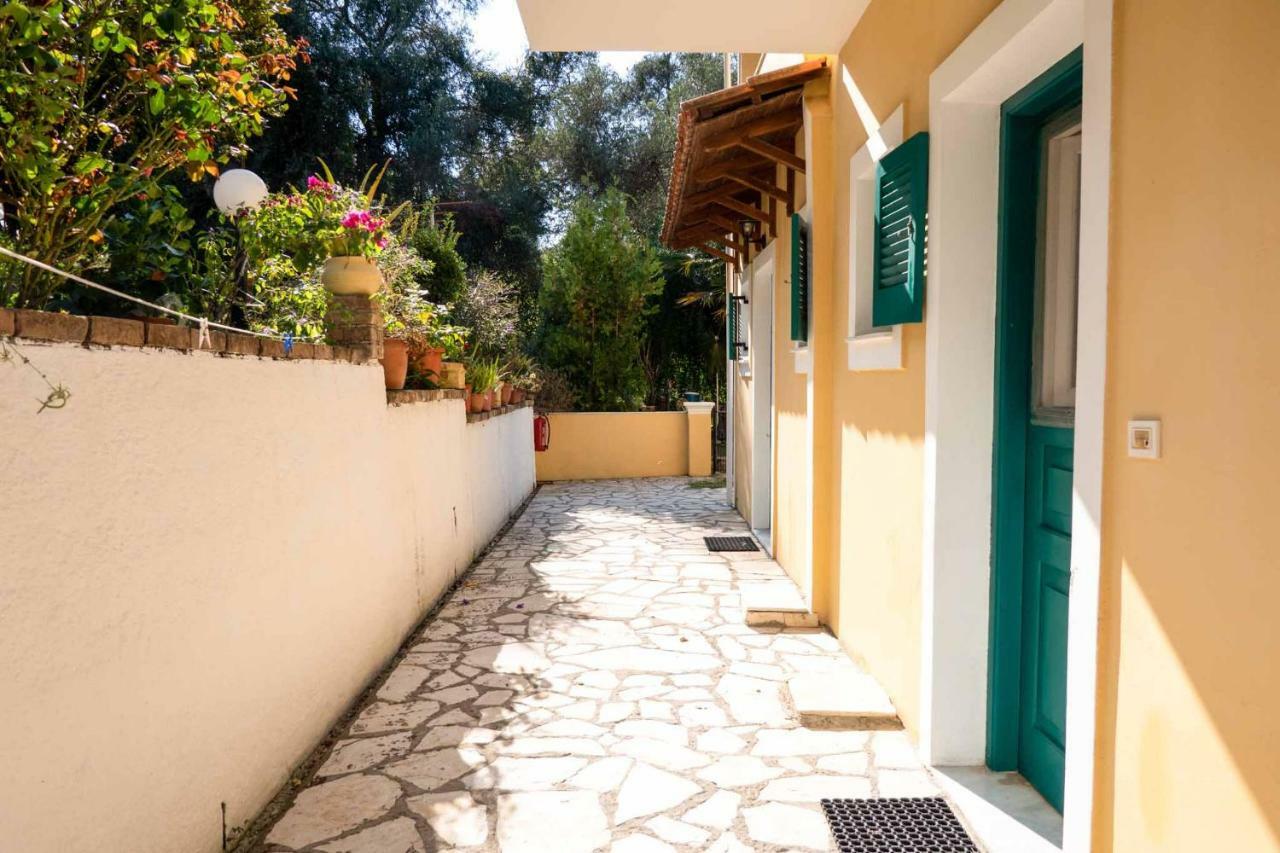 Yiannis Apartments Agios Georgios Pagoi Corfu อายีโอส เยออร์ยิโอส ปากอน ภายนอก รูปภาพ