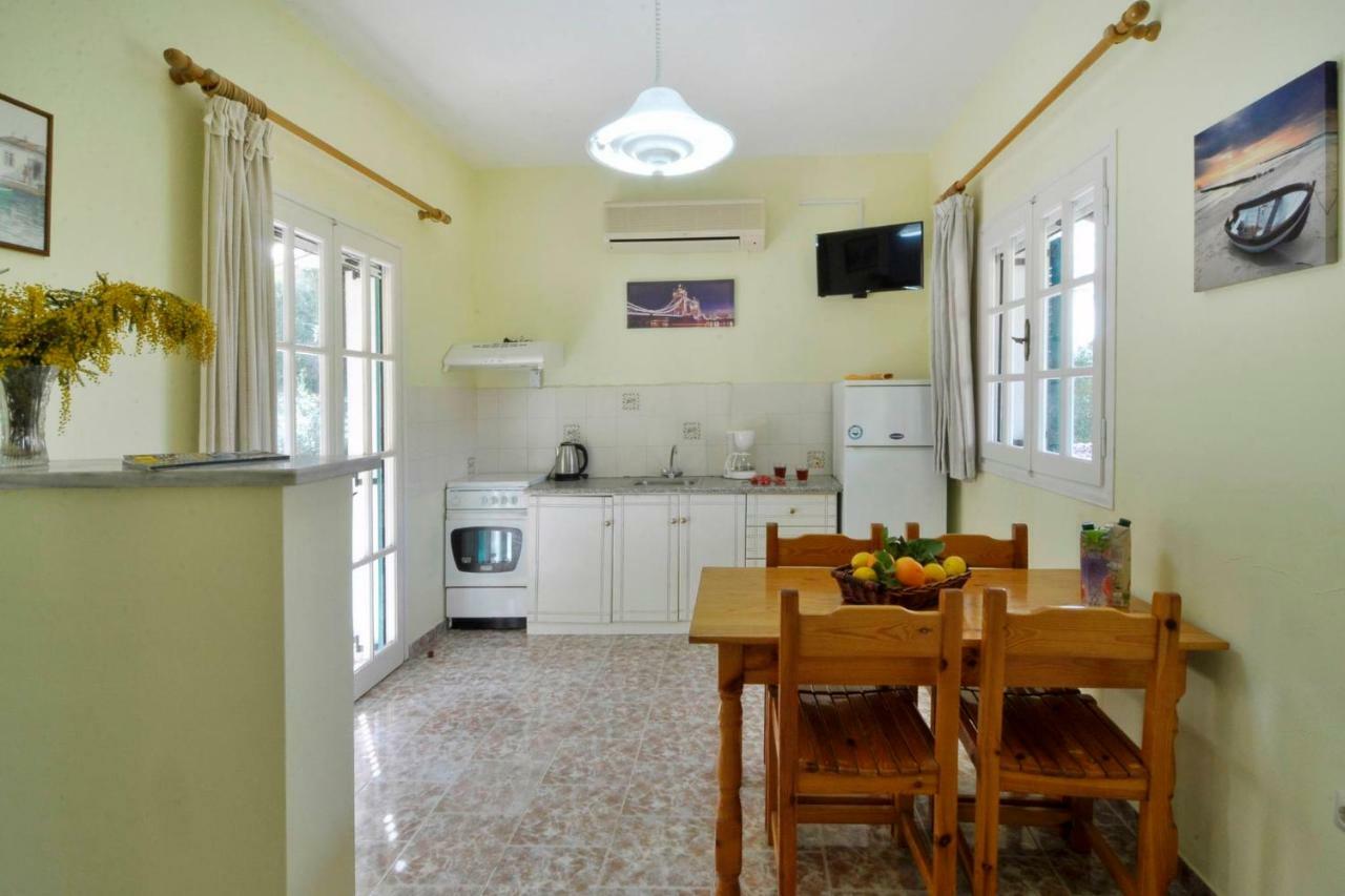 Yiannis Apartments Agios Georgios Pagoi Corfu อายีโอส เยออร์ยิโอส ปากอน ภายนอก รูปภาพ